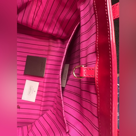 Louis Vuitton Authentic Handbag - Picture 9 of 16